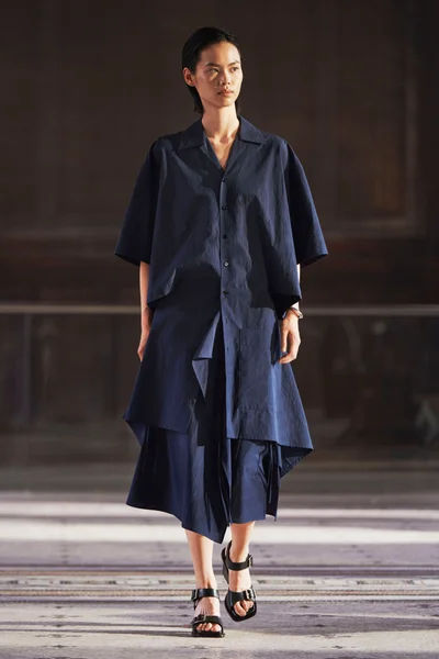 Look 50